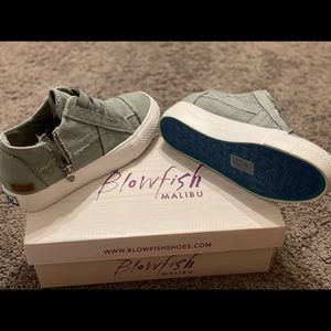 Brand new blowfish 7.5